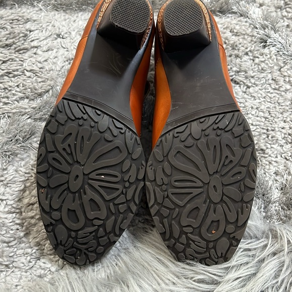 CrazycatZ woman’s size 8 Mary Jane shoes - Picture 6 of 9